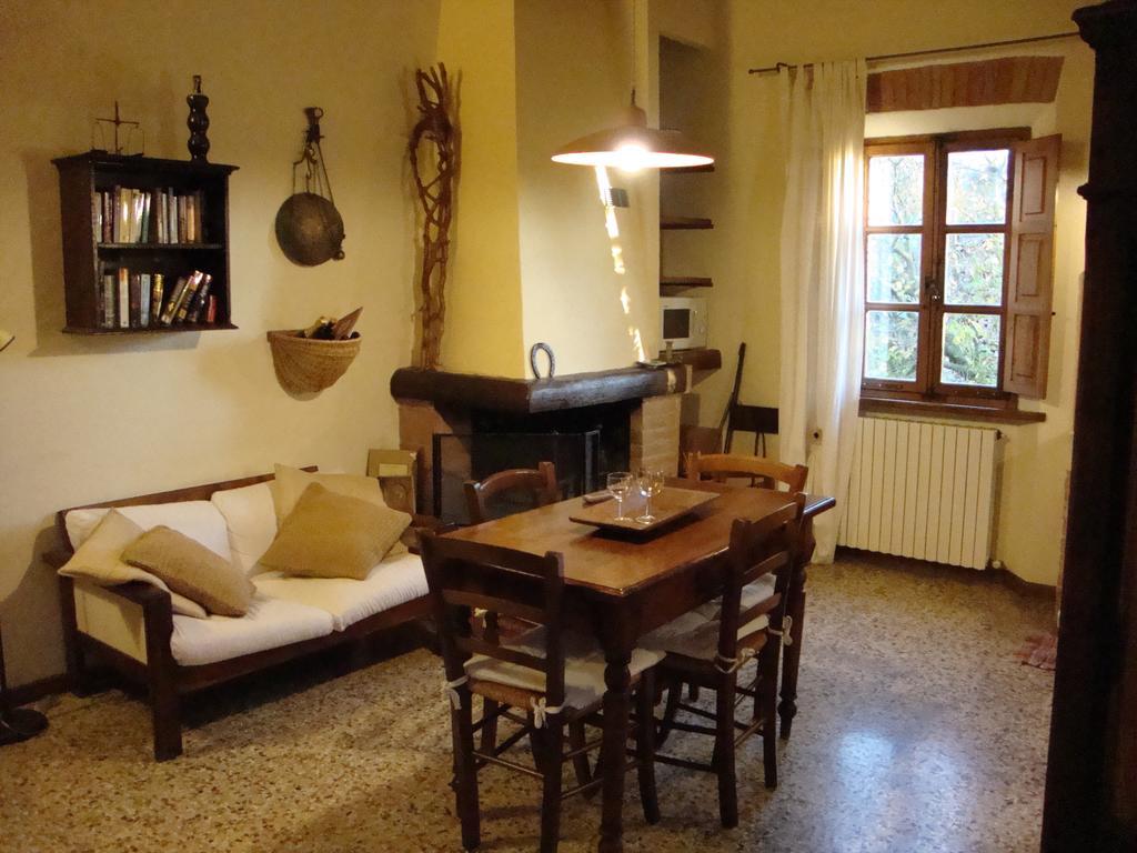 Agriturismo Poggio Salvi Совичиле Стая снимка